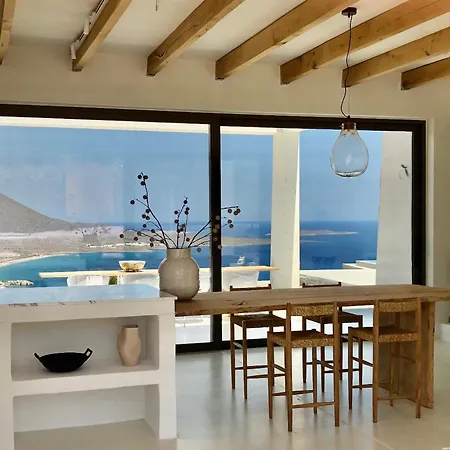 Villa Mr. Bliss Avlemonas